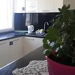 Bela Гостевой дом Тирана
